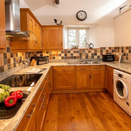 Stickle Cottage, Great Langdale * Grasmere
